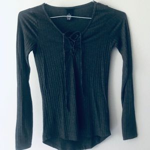 Long sleeve grey top